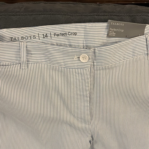 Talbots Pefect Crop- size 14, seersucker (light blue & white vertical stripes - Picture 2 of 6